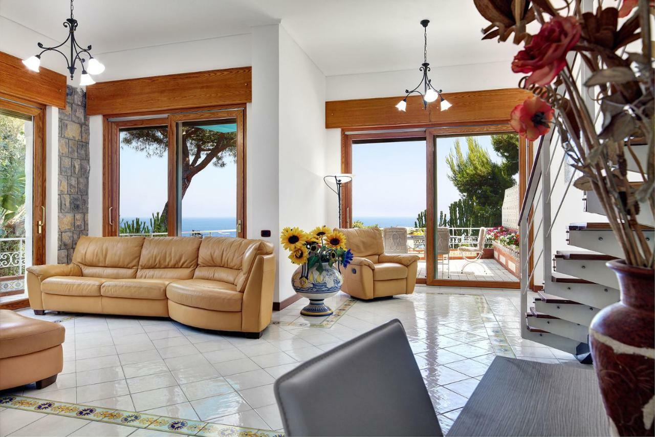 Villa Flory Нерано Екстериор снимка